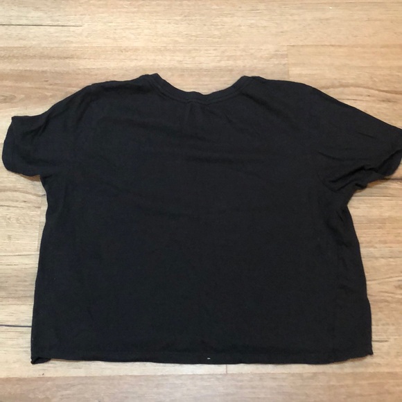 Crop top - Picture 2 of 2